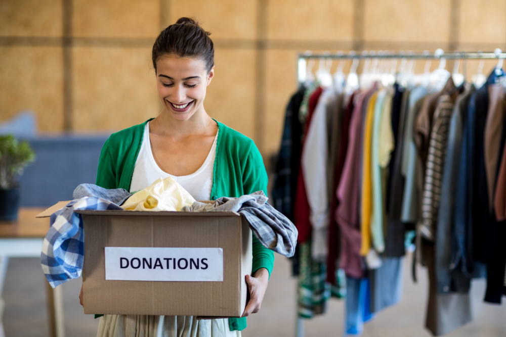 Faire une donation chez le notaire : les étapes clés pour sécuriser votre démarche