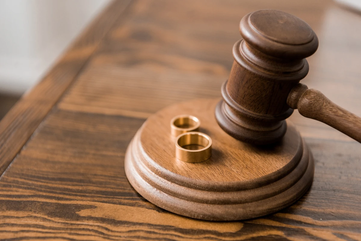 La prestation compensatoire : décryptage des critères légaux pour un divorce équitable